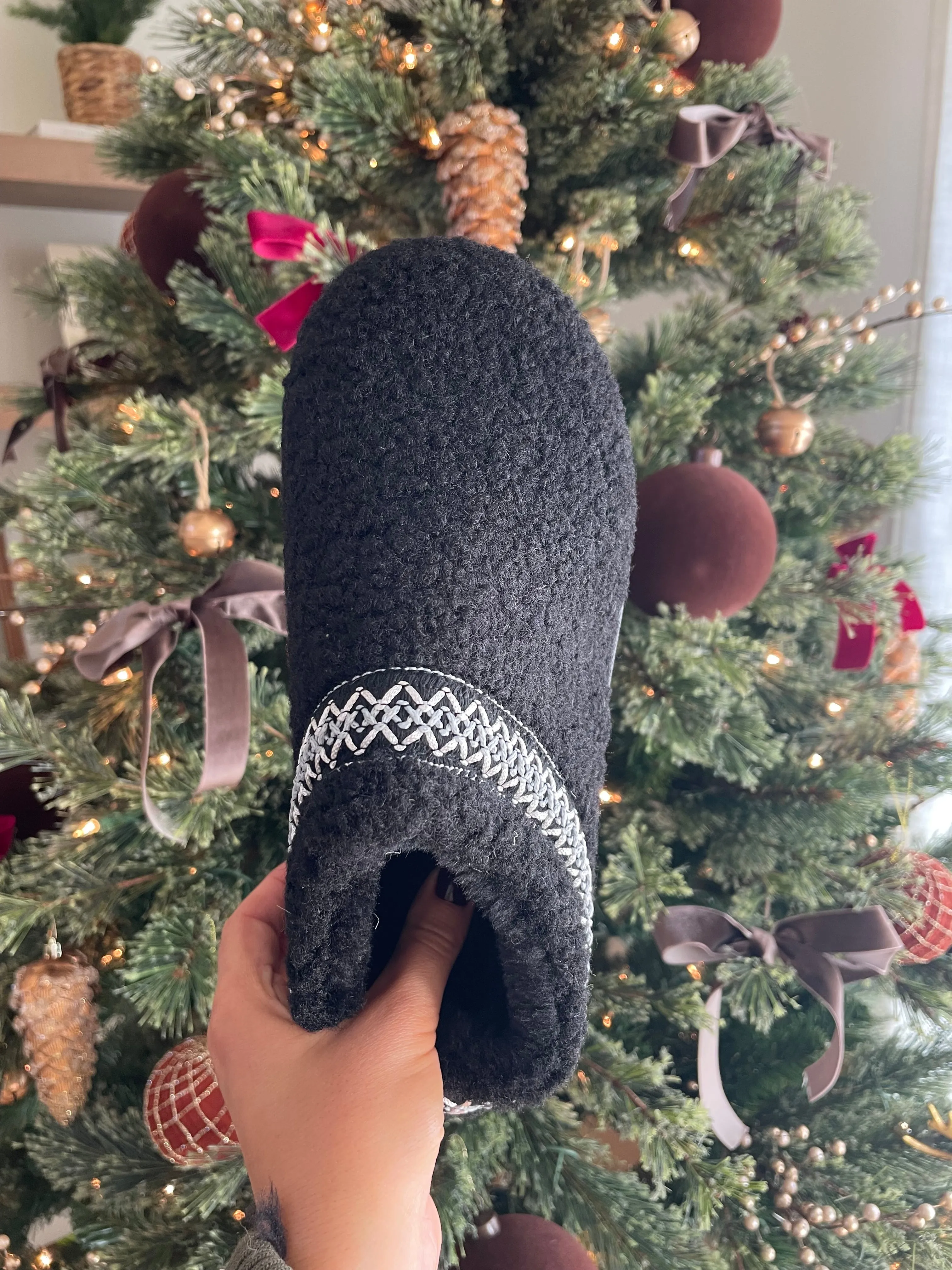 Addie Fleece Lined Slipper // Black