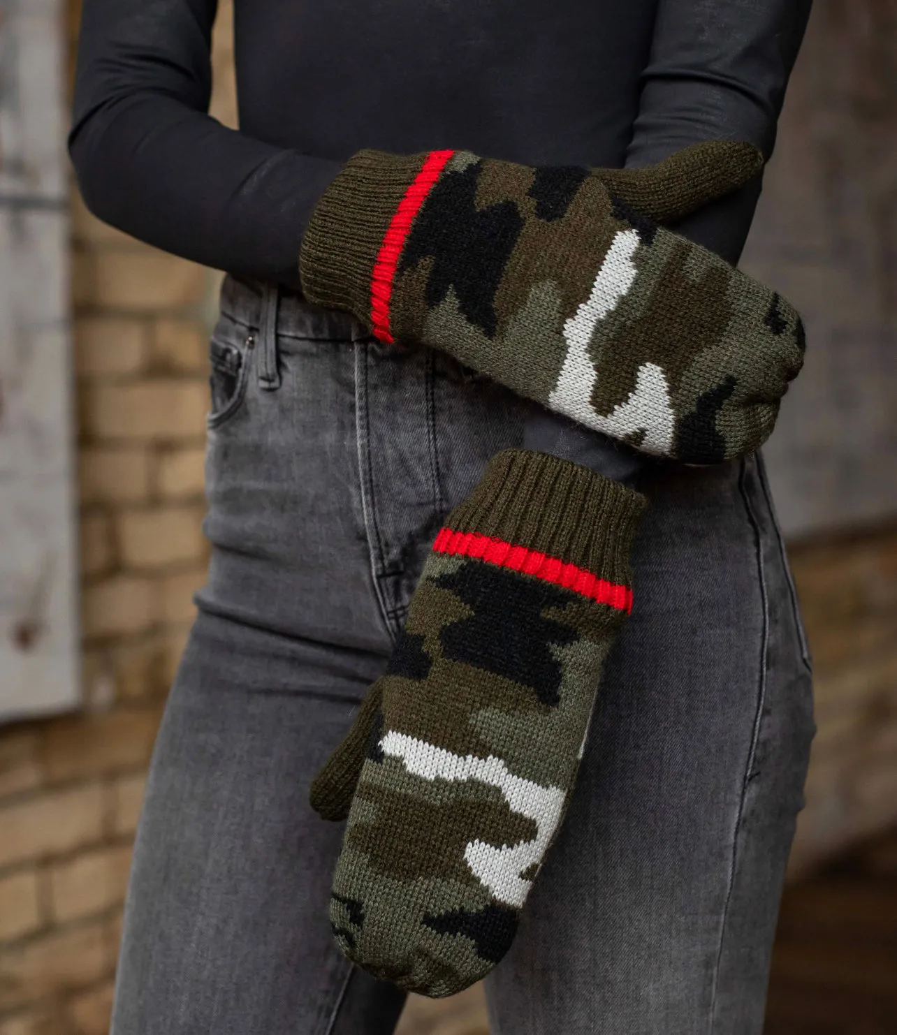 Camo Mittens