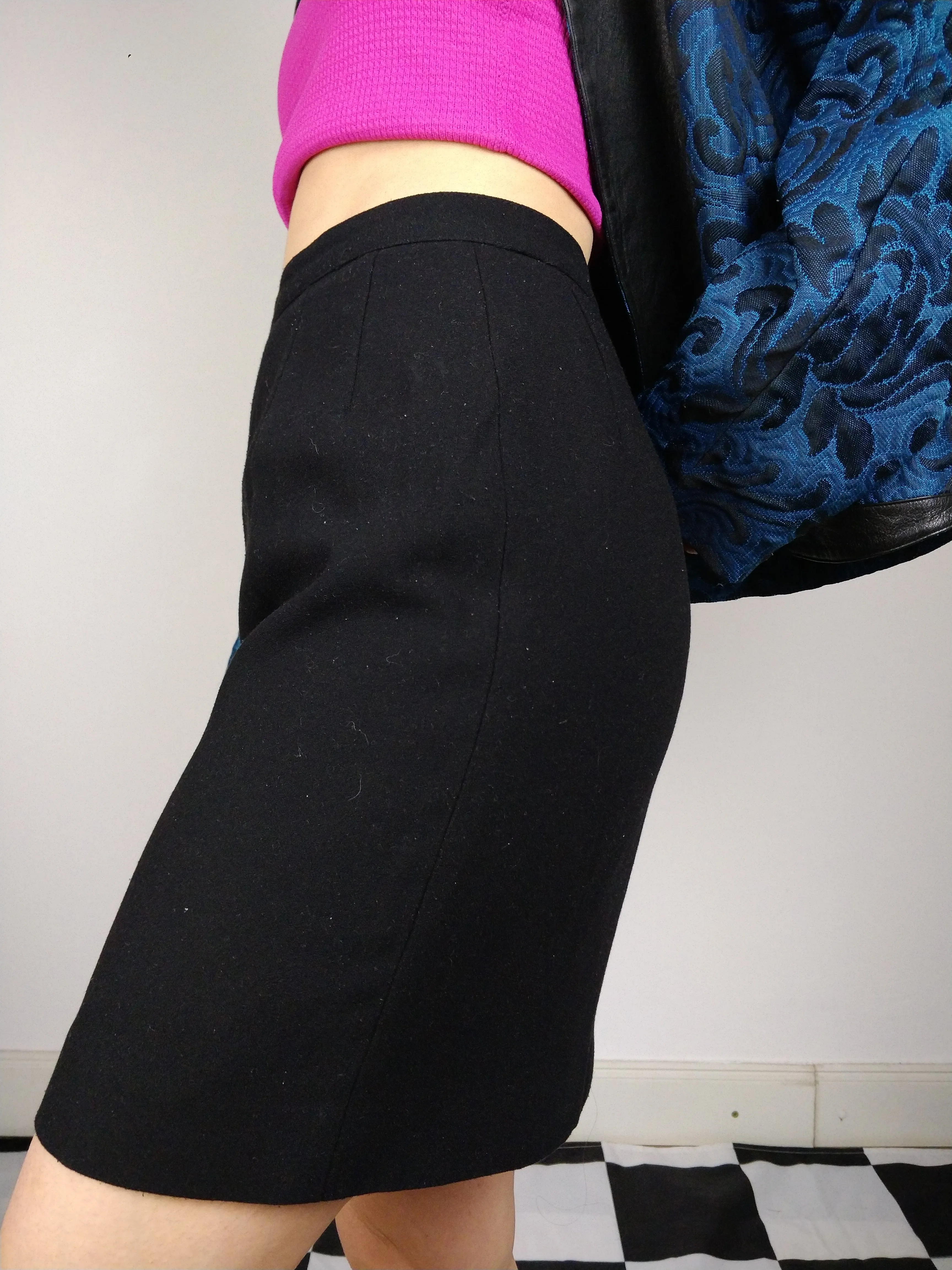 The Black Skirt | Vintage mini midi pencil skirt black XS-S