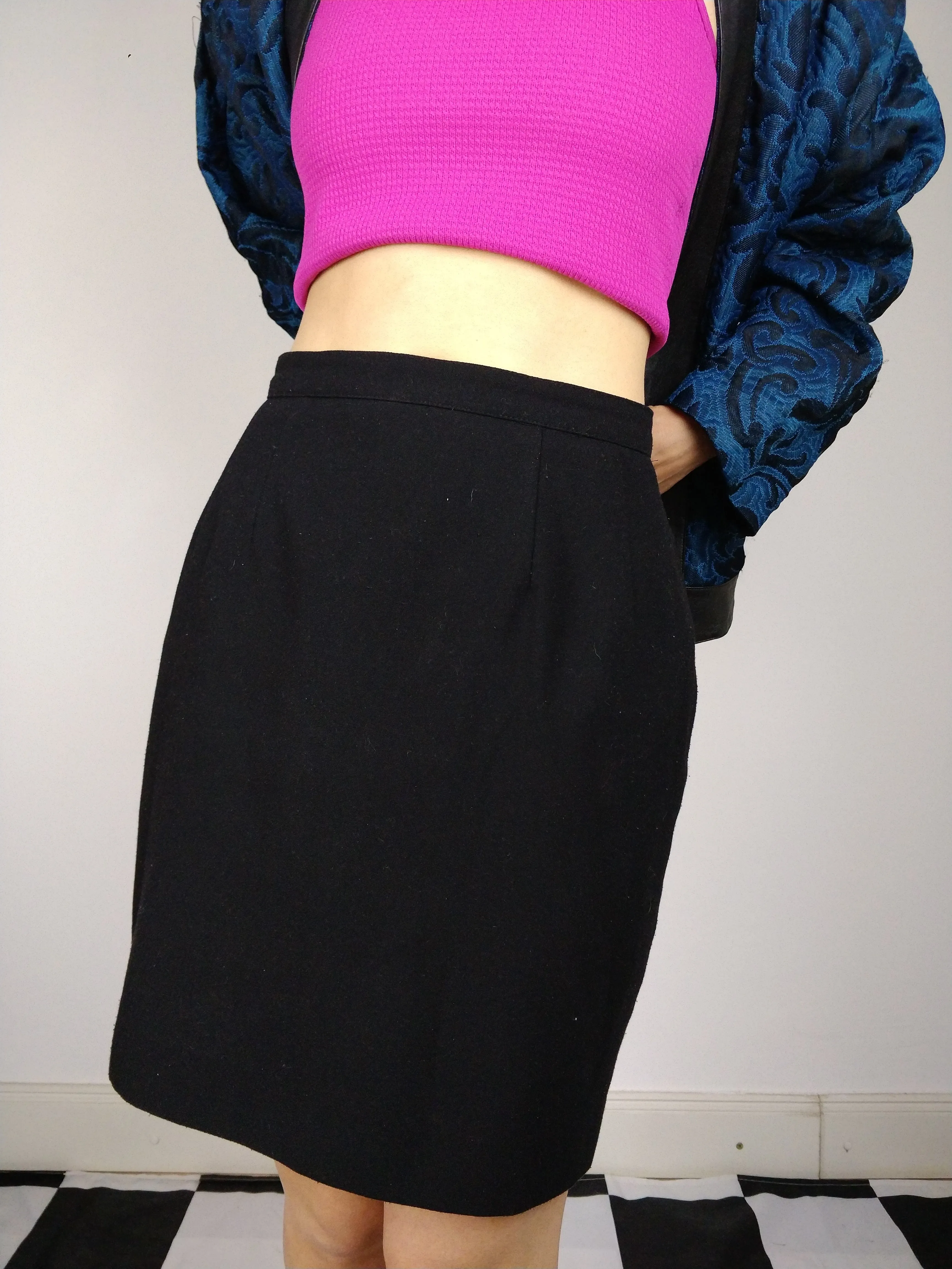 The Black Skirt | Vintage mini midi pencil skirt black XS-S